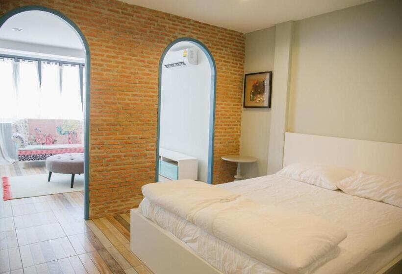 Fio's House By The Sea