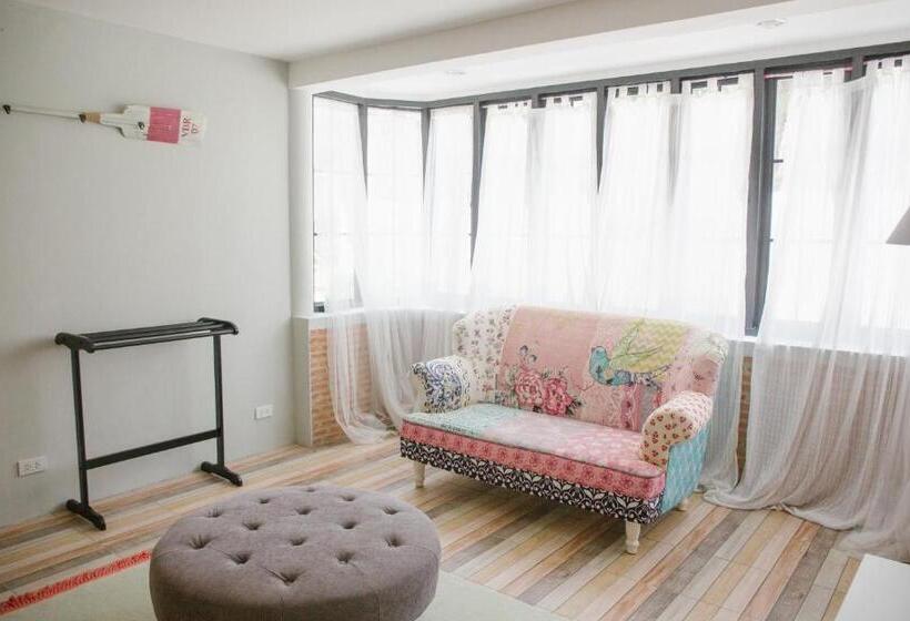 Fio's House By The Sea