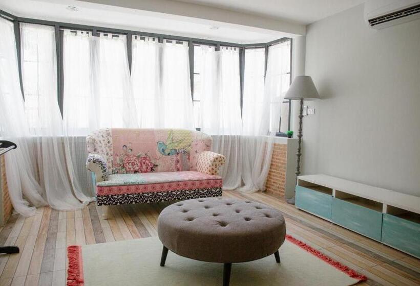 Fio's House By The Sea