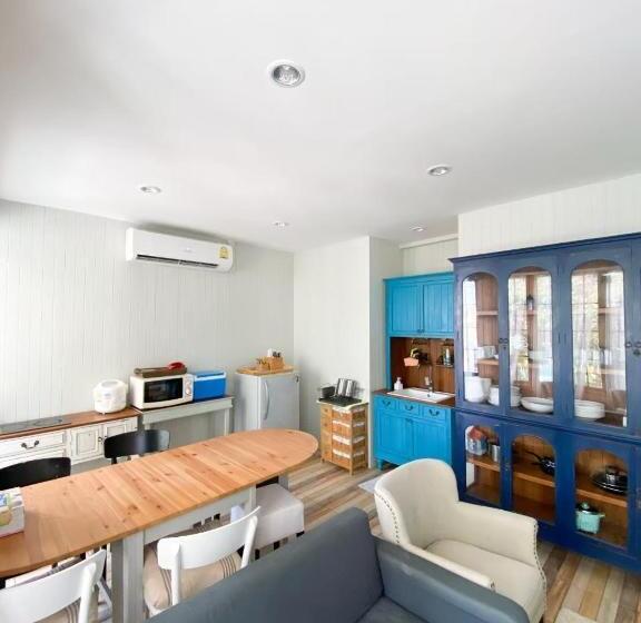 Fio's House By The Sea