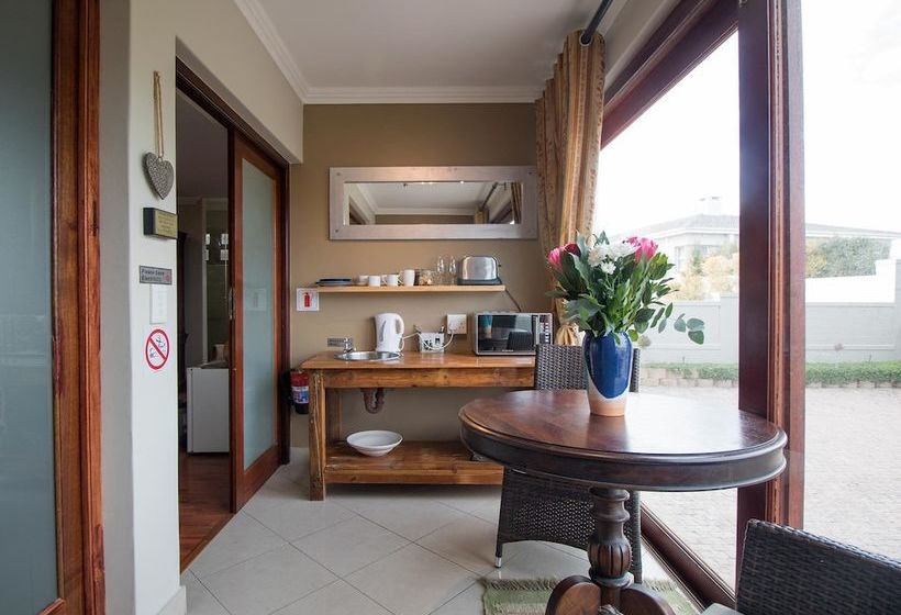 Greenways Golf Cottage