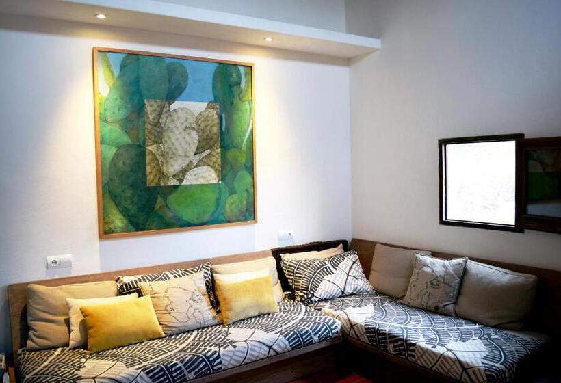 هتل Agroturismo Ca Na Joaneta