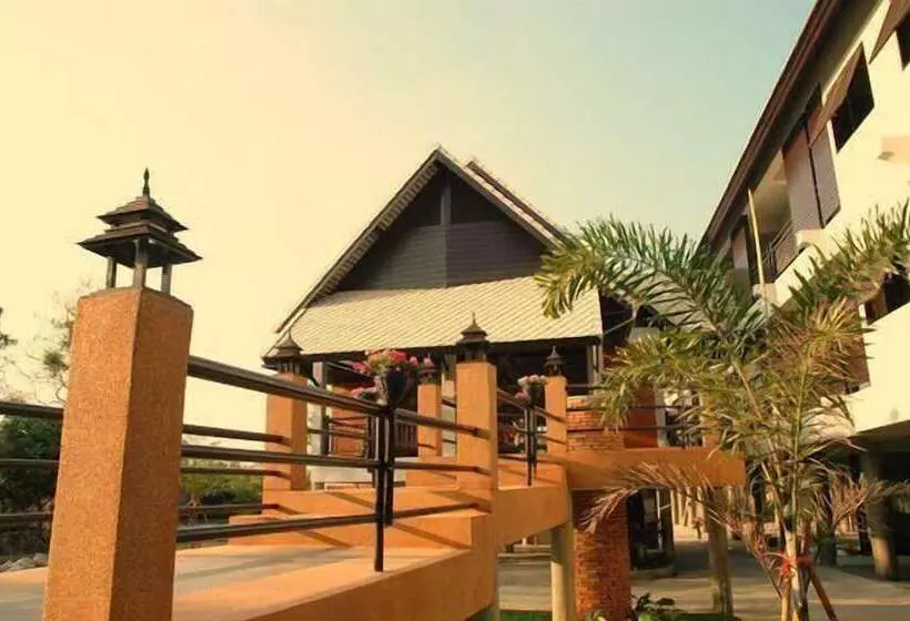 هتل Phaya Inn