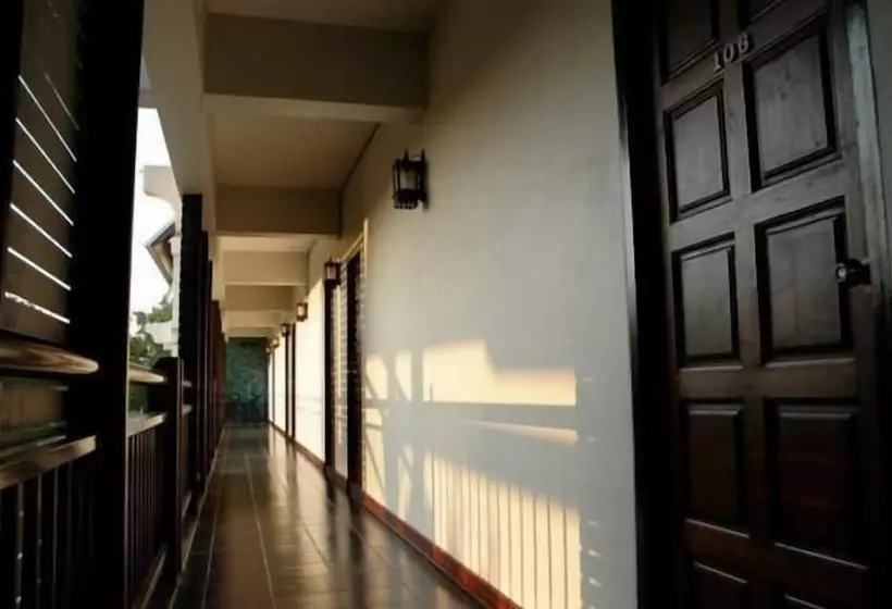 هتل Phaya Inn