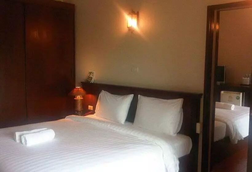 هتل Phaya Inn