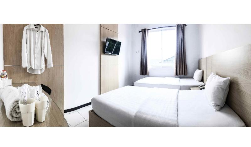 Отель The Orchid