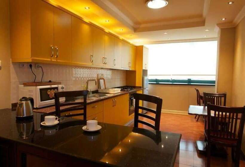 Nigist Towers Hotel & Apartments