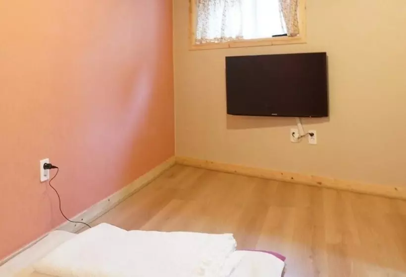 Jeonju Cheonnyeoneui Achim Hanok Pension