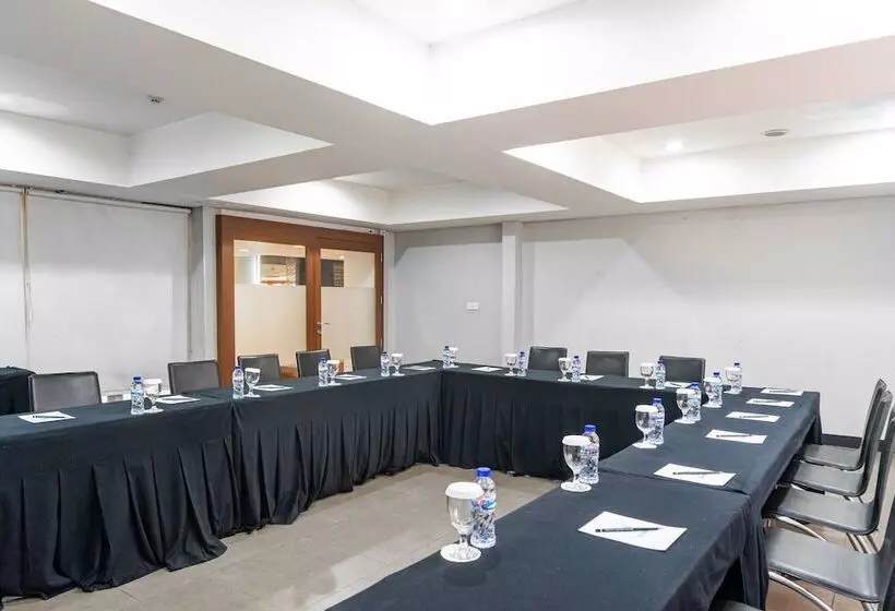 ペンション Reddoorz Plus Near Blok M Square