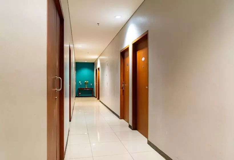 ペンション Reddoorz Plus Near Blok M Square