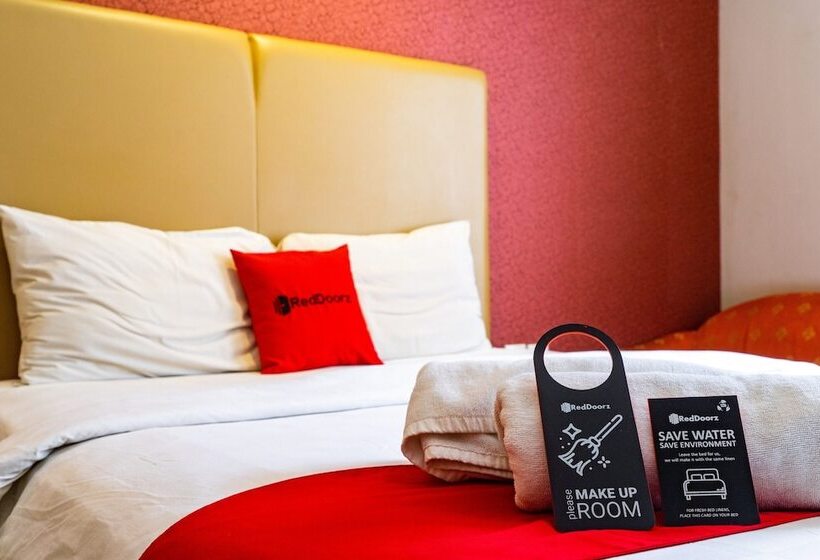 بنسيون Reddoorz Plus Near Blok M Square