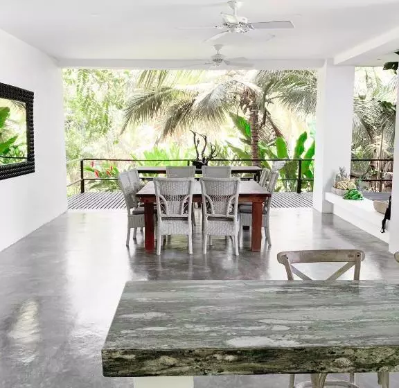 Retkeilymaja Villa Playa Tayrona, Los Naranjos