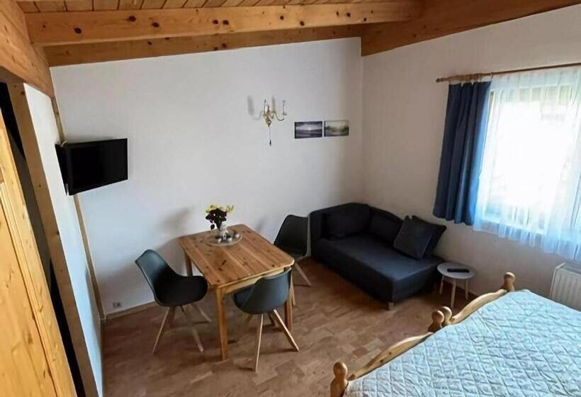 Cozy Apartment In Klütz With Garden