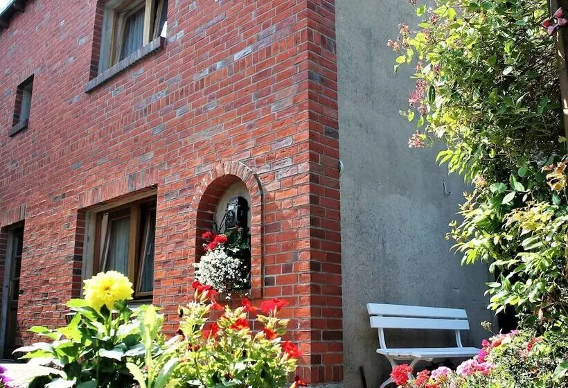 Cozy Apartment In Klütz With Garden
