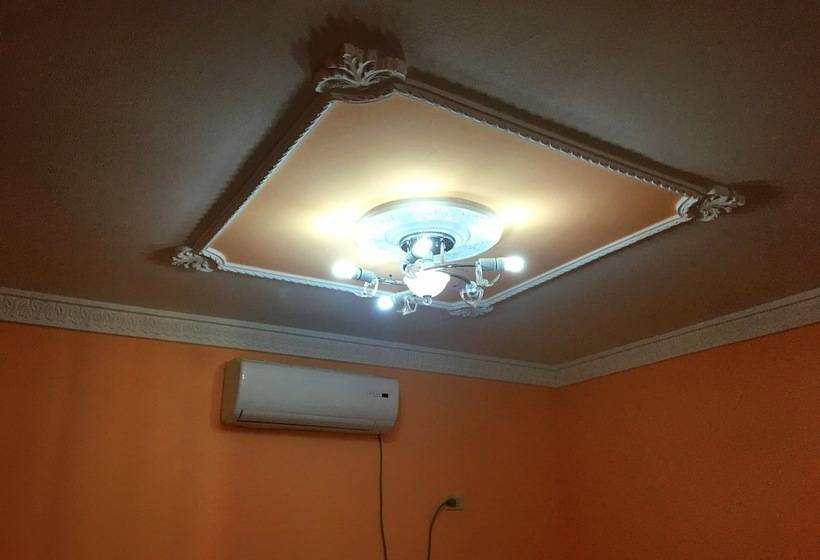 هتل Hostal Mozangel