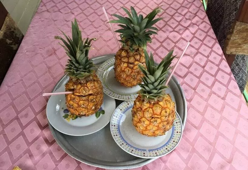 Hotelli Hostal Mozangel