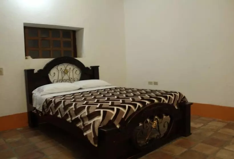 ホテル Otrolado Lodge
