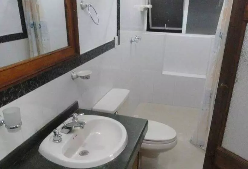 ホテル Otrolado Lodge