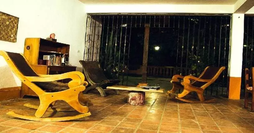 ホテル Otrolado Lodge