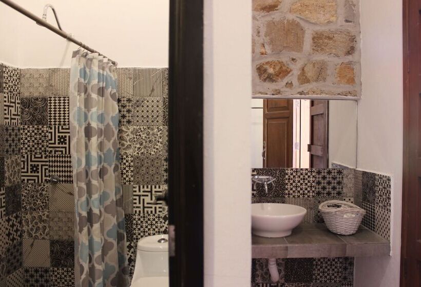 فندق Real De Piedra