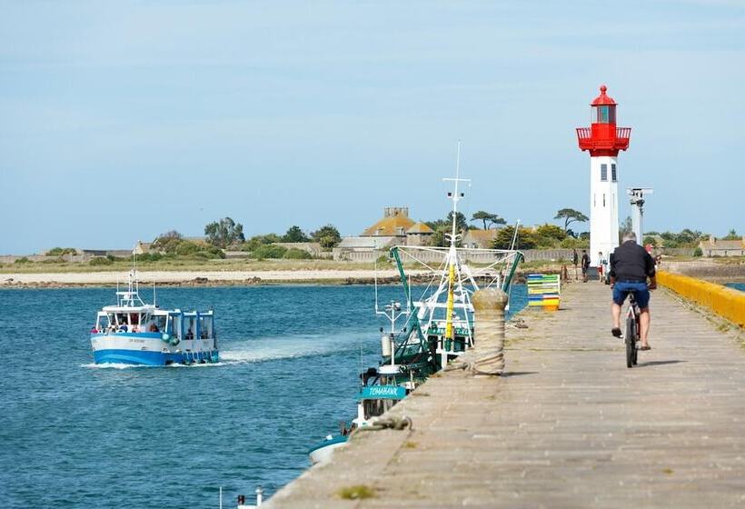 Le Manoir De Ravenoville