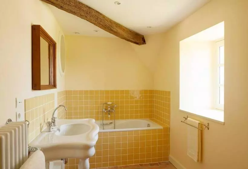 Le Manoir De Ravenoville