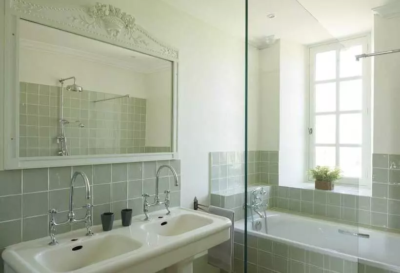 Le Manoir De Ravenoville