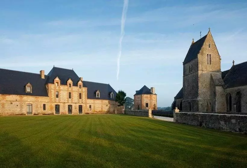 Le Manoir De Ravenoville