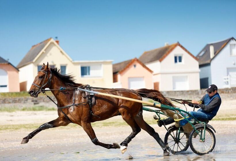 Le Manoir De Ravenoville