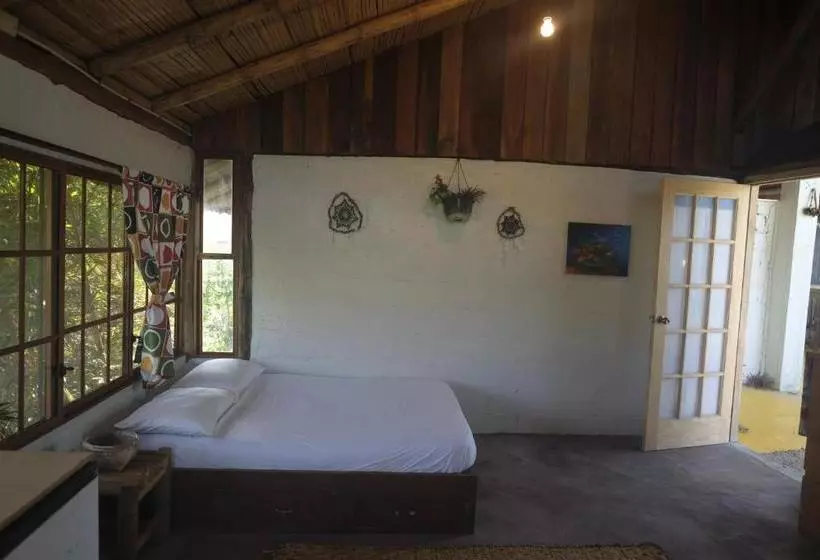 ペンション El Refugio Ayampe