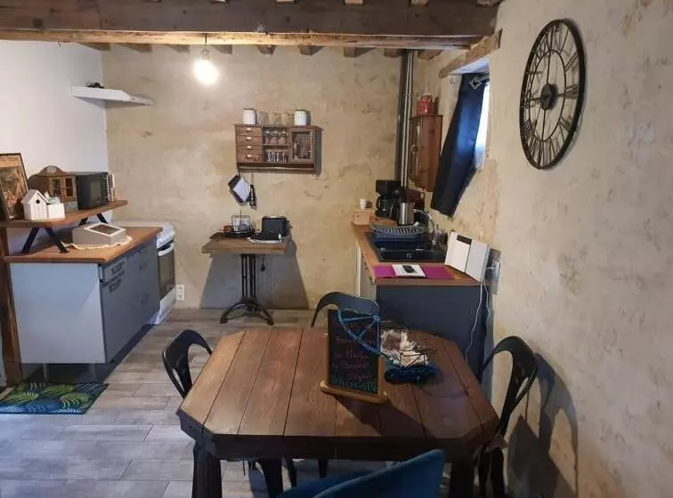 ペンション Gîte Du Moulin De Barutel Mamers,petite Maison Avec 1 Chambre Idéale Couple,spa Et Soins Sur Réserva