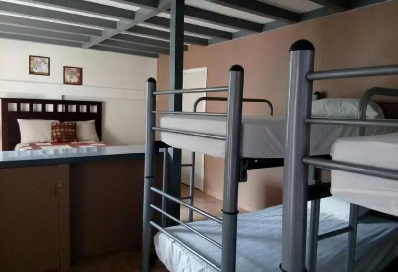 پانسیون Hostal Vista Del Mar