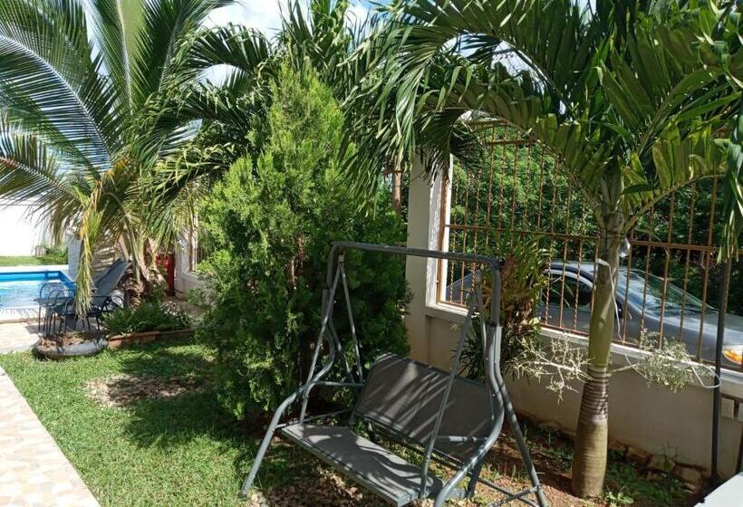 پانسیون Hostal Vista Del Mar