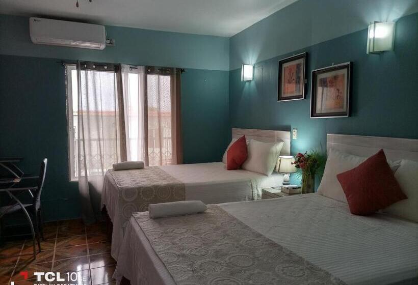 پانسیون Hostal Vista Del Mar