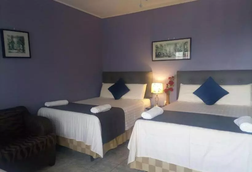 پانسیون Hostal Vista Del Mar