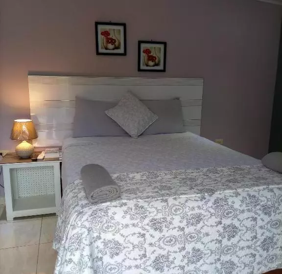 پانسیون Hostal Vista Del Mar