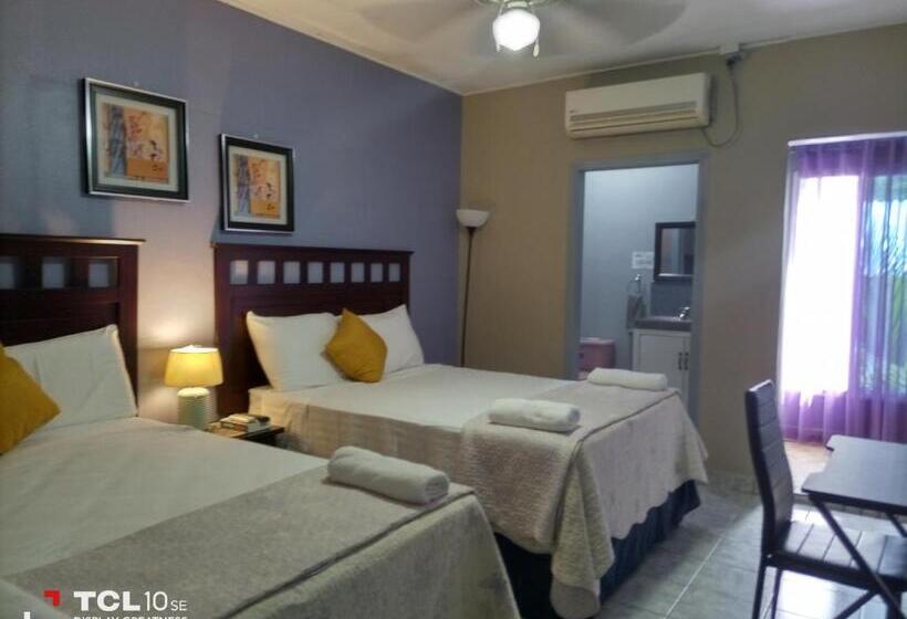 پانسیون Hostal Vista Del Mar