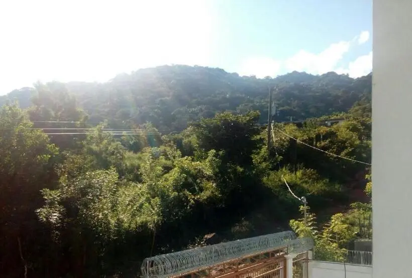 پانسیون Hostal Vista Del Mar