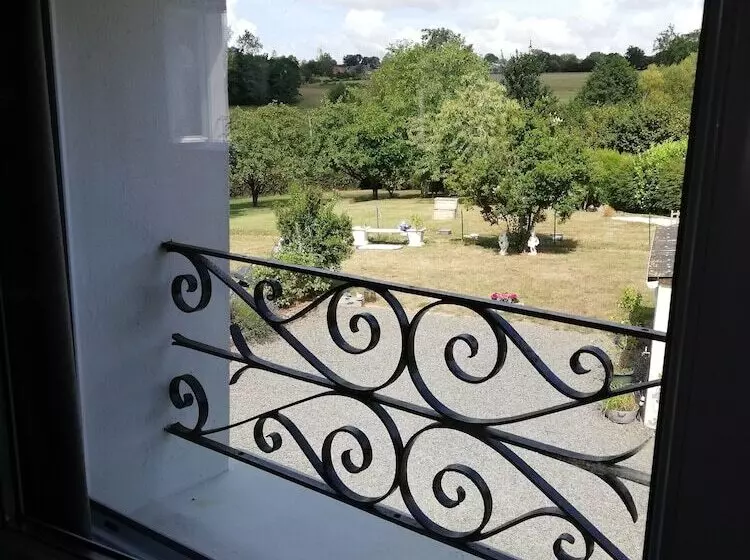 ペンション La Parisiere