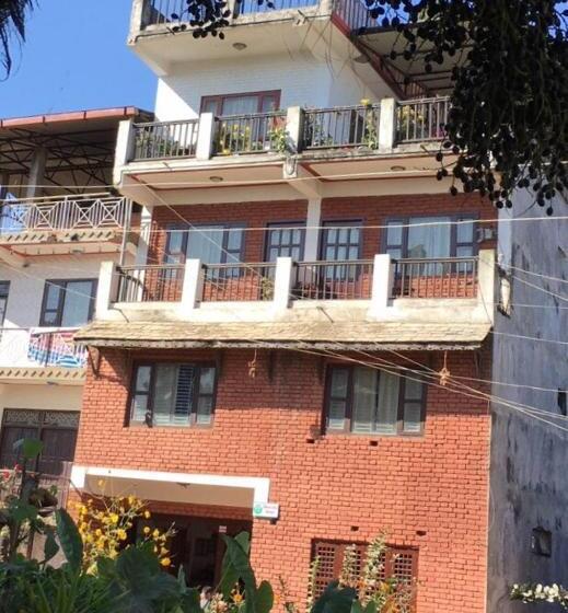 پانسیون Shrestha Hotel & Restaurant