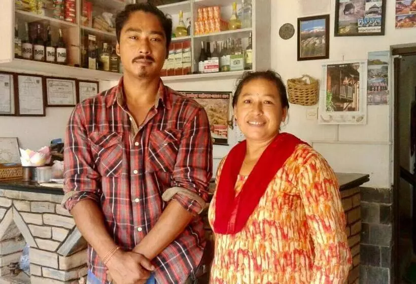 پانسیون Shrestha Hotel & Restaurant