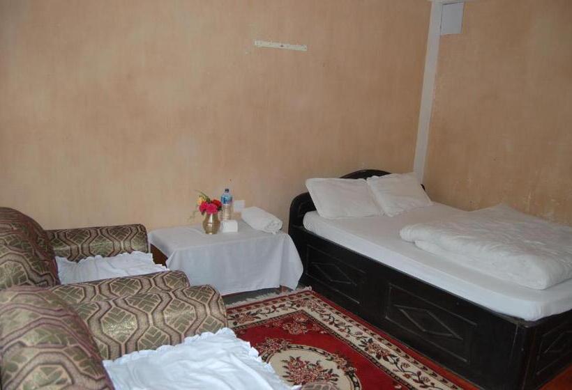 پانسیون Shrestha Hotel & Restaurant