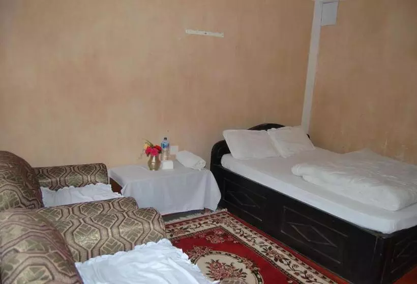 پانسیون Shrestha Hotel & Restaurant