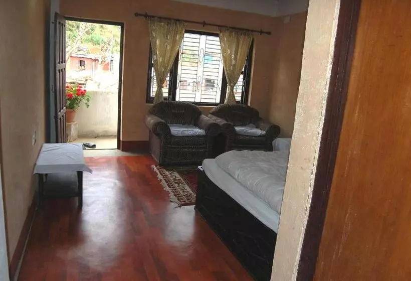 پانسیون Shrestha Hotel & Restaurant