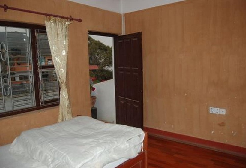 پانسیون Shrestha Hotel & Restaurant