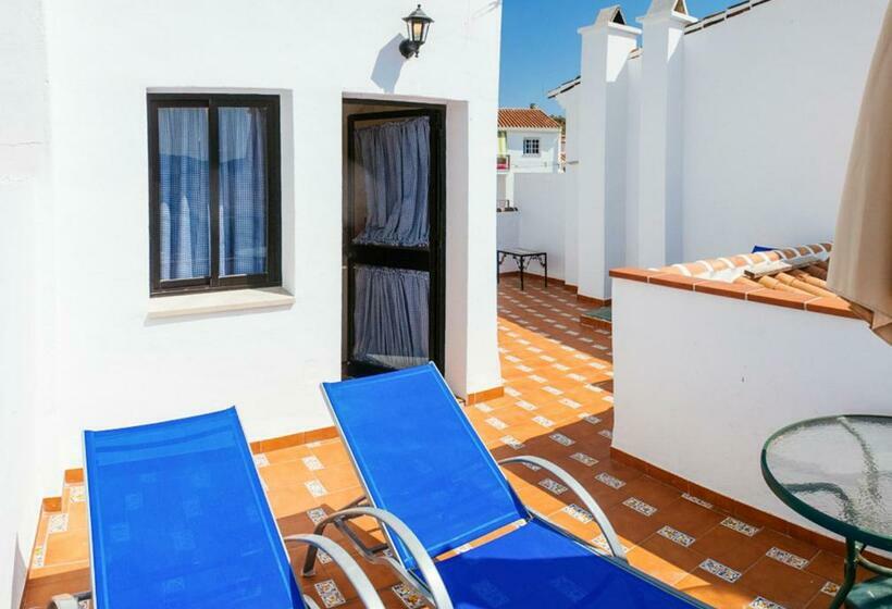 Tipica Casa En Frigiliana Con Patio Y Terraza