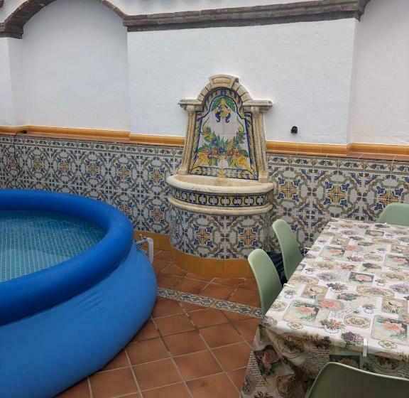 Tipica Casa En Frigiliana Con Patio Y Terraza