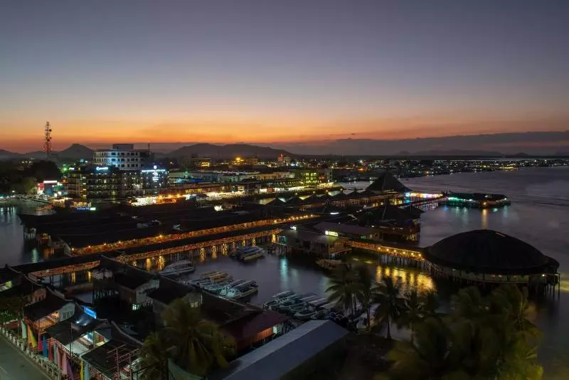 ホテル Dragon Inn Floating Resort