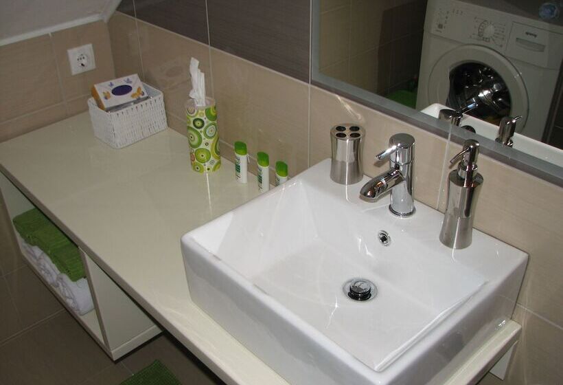 ホテル Eva Luxury Rooms & Apartments