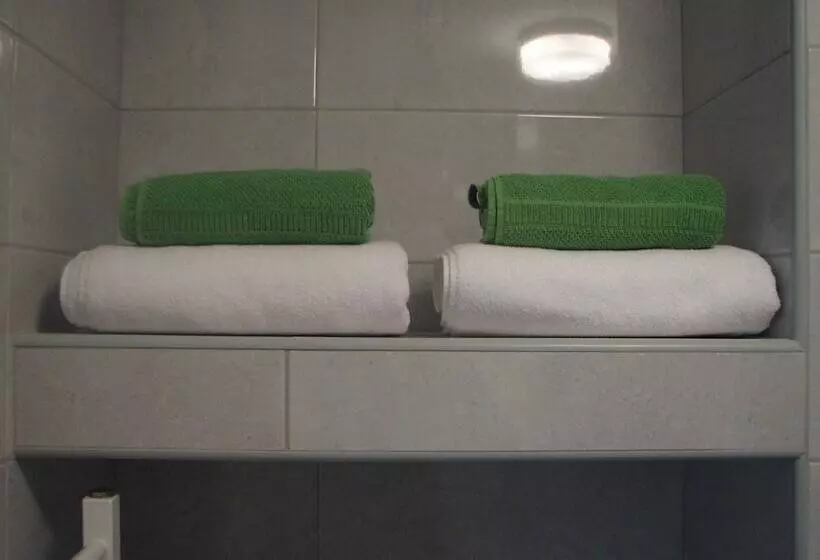 هتل Eva Luxury Rooms & Apartments